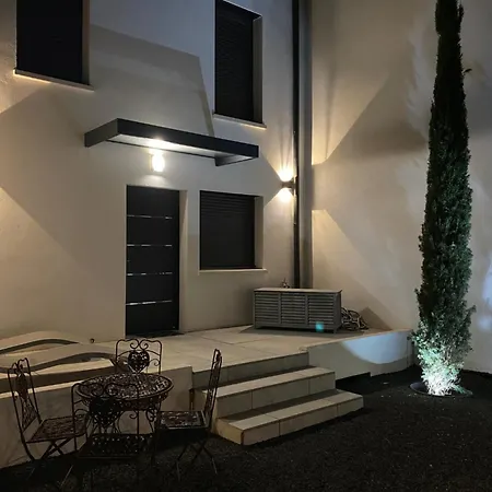 Recampado Les Pieds Dans L'eau Avec Piscine * كافالير سور مير