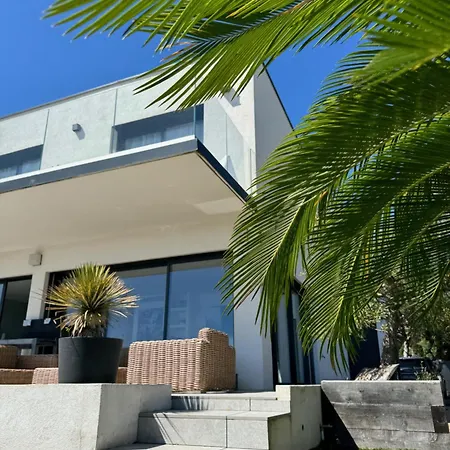 Villa Recampado Les Pieds Dans L'eau Avec Piscine